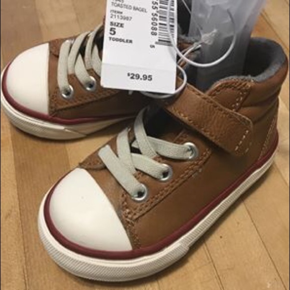 Toddler boys size 5 Children’s Place shoes